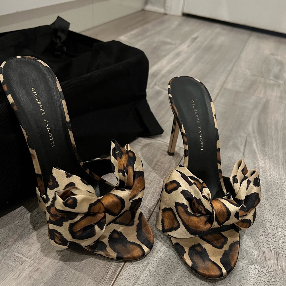 GIUSEPPE ZANOTTI leopard heels size 36
